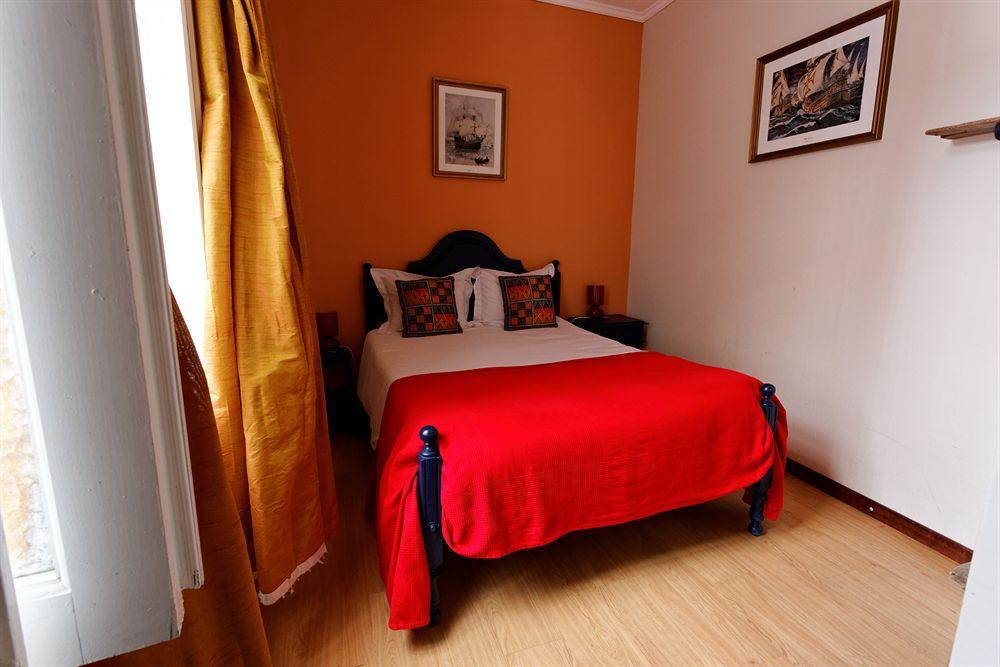 Alvares Cabral Guesthouse Porto Luaran gambar