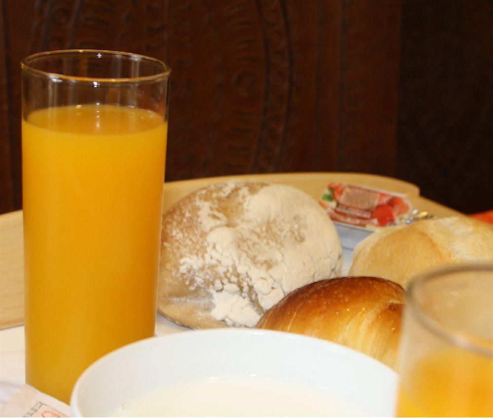 Alvares Cabral Guesthouse Porto Luaran gambar