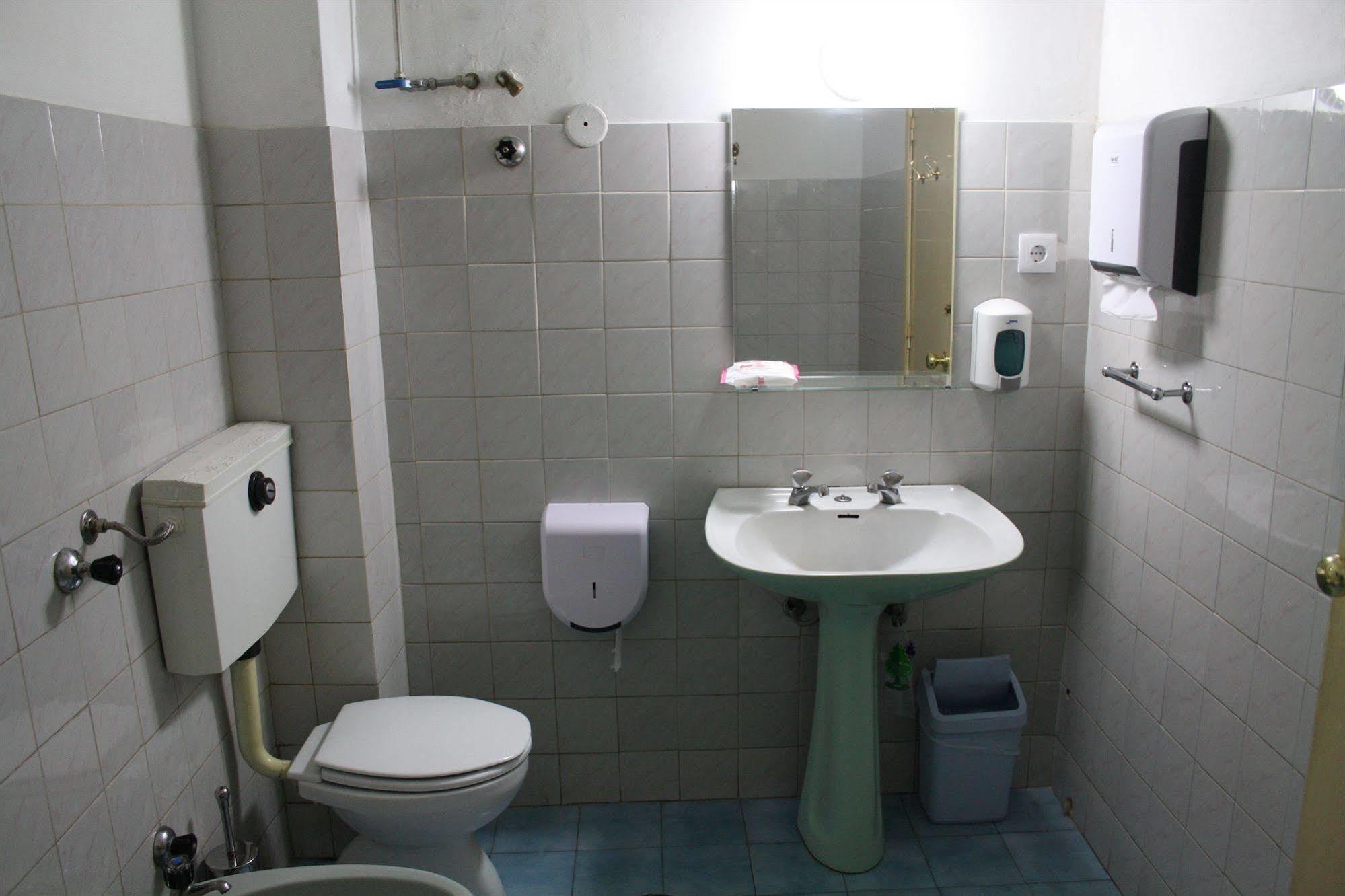 Alvares Cabral Guesthouse Porto Luaran gambar