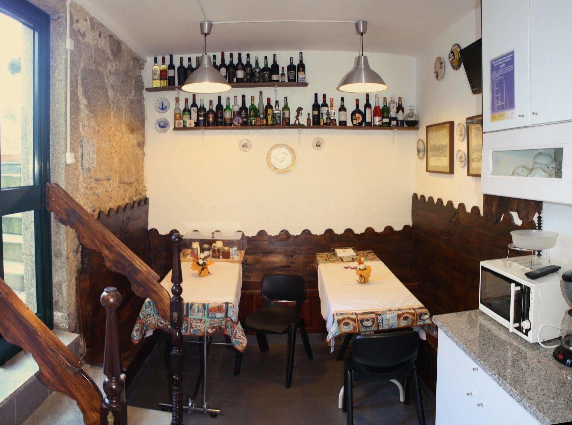 Alvares Cabral Guesthouse Porto Luaran gambar