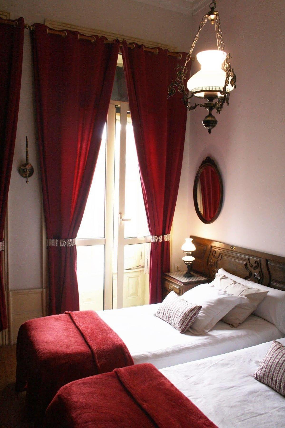 Alvares Cabral Guesthouse Porto Luaran gambar